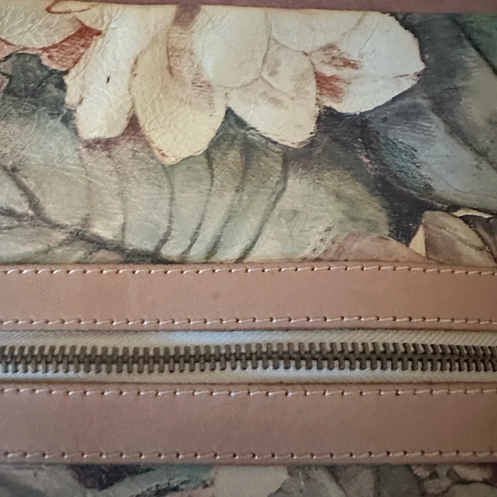 MAURIZIO TAIUTI Floral-Print Large Leather Handbag, Italy- price is firm - Picture 6 of 6